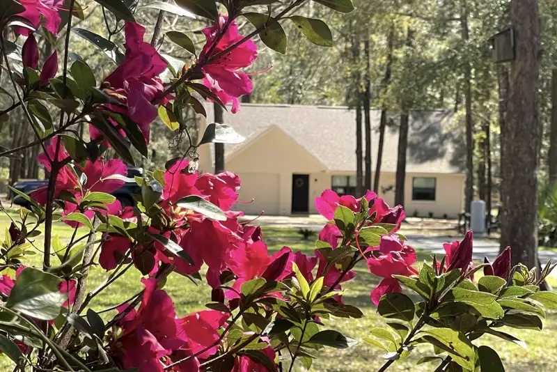 Charming Ocala Retreat - 4Min to WEC! | Living Quarters | For Rent or Sublet