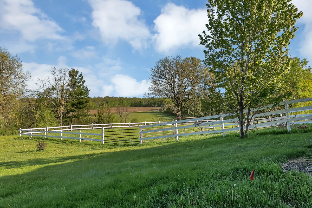 Country Living Horse Ranch Hobby Farm Enterprising Entrepreneur | Living Quarters | For Sale
