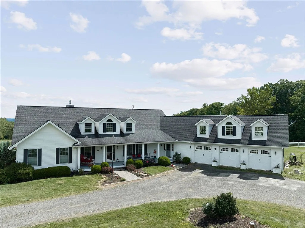 Elite Equestrian Estate minutes from Cornell University | Living Quarters + Stables | For Sale